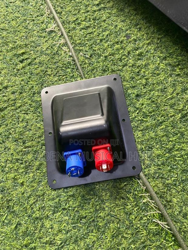 Speaker Terminal (Pair) · Photo 1