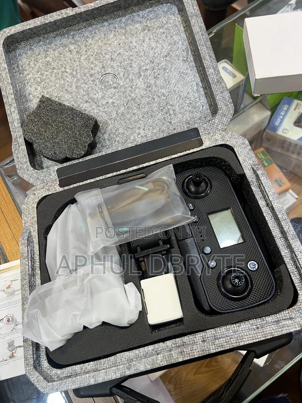 Brand New S9s Pro Drone · Photo 4