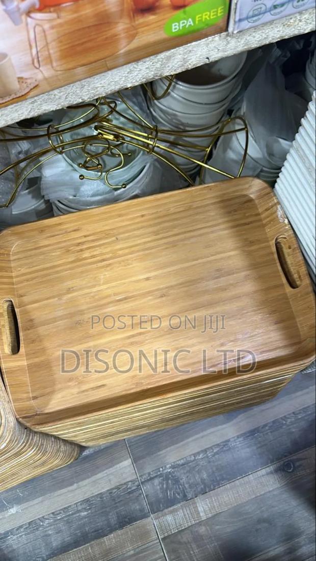 Plastic Serving Trays · Photo 2