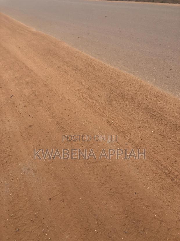 Plots Of Land Is On Sales At Lakeroad On Main Road · Photo 6