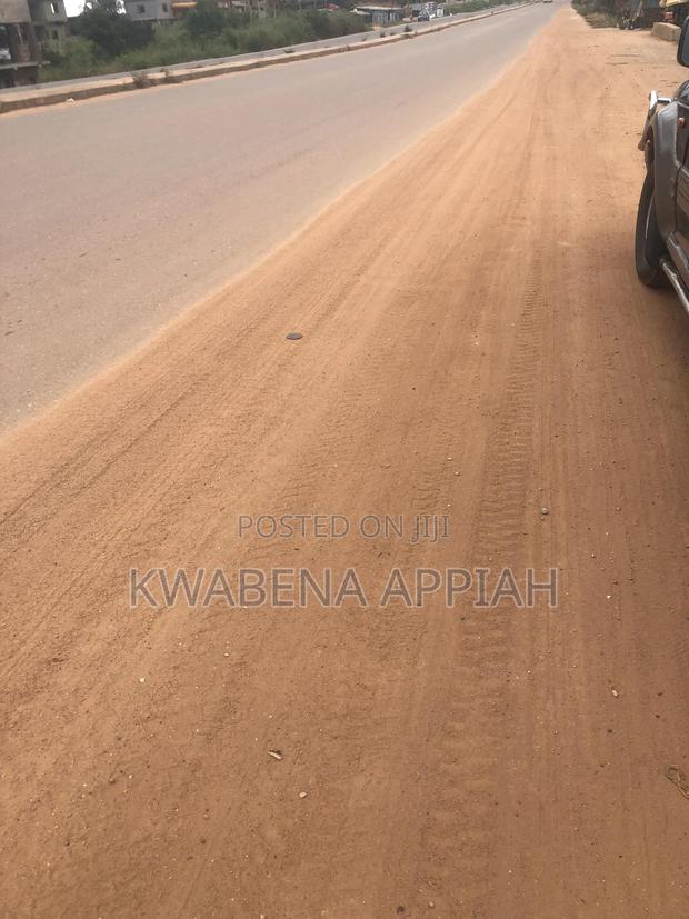 Plots Of Land Is On Sales At Lakeroad On Main Road · Photo 5