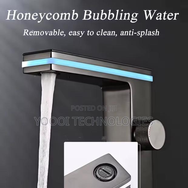Intelligence Led Display Faucet Tap Mixer · Photo 2