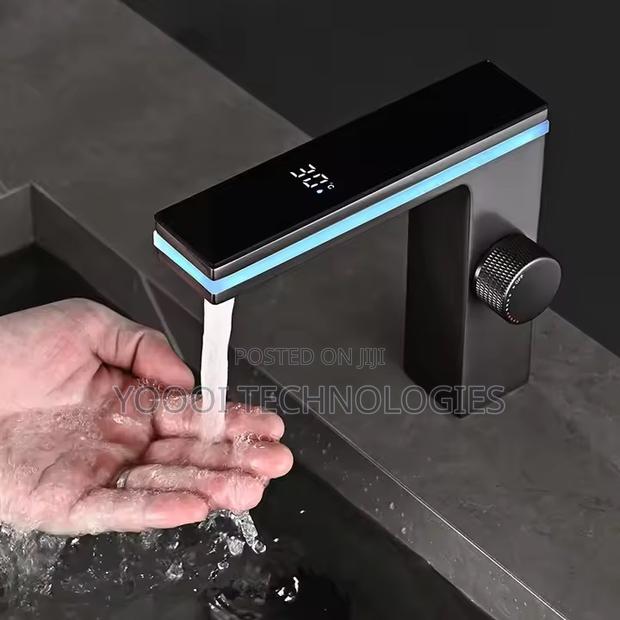 Intelligence Led Display Faucet Tap Mixer · Photo 5