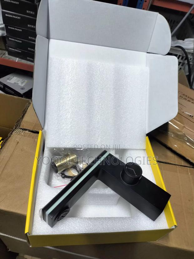 Intelligence Led Display Faucet Tap Mixer · Photo 6
