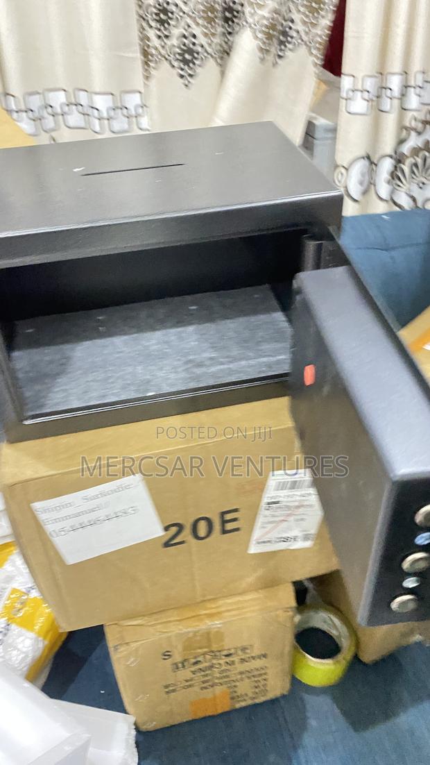Electronic Safe Box -Steel Cabinet With Digital Password · Photo 3