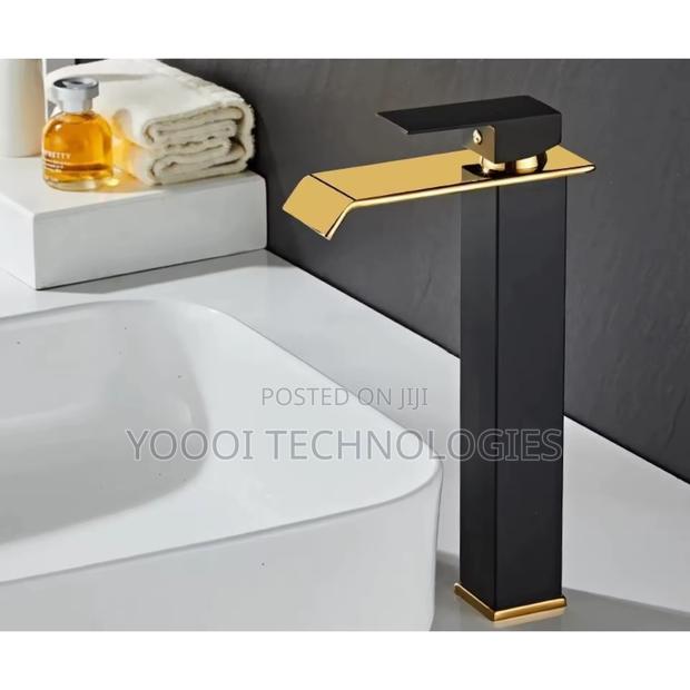 High Quality Brass Black Gold Sink Faucet Tap Mixer (Hot/Cold) · Photo 4