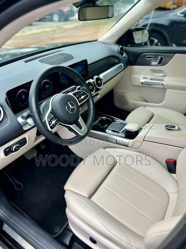 Mercedes-Benz GLB-Class GLB 250 4MATIC 2020 Black · Photo 3
