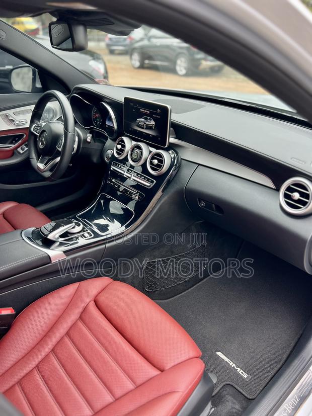 Mercedes-Benz C300 Sport 4dr AWD 4Matic Sedan (2.0L 4cyl 7A) 2015 · Photo 3