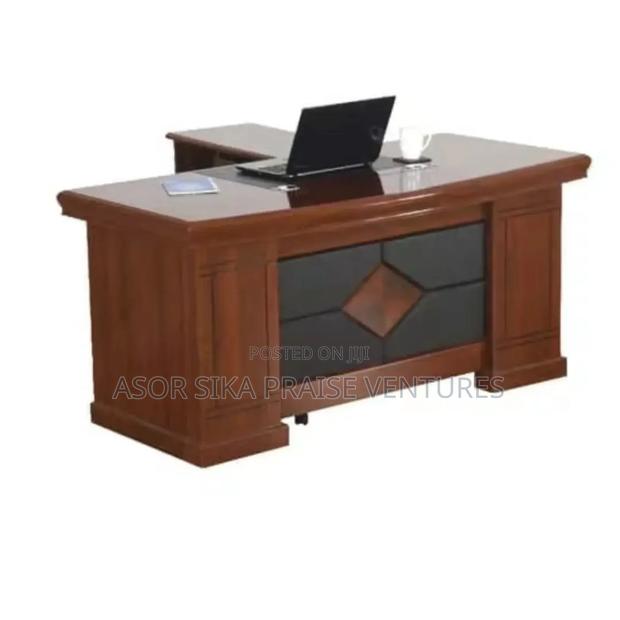 Executive Table 1.6m · Photo 1