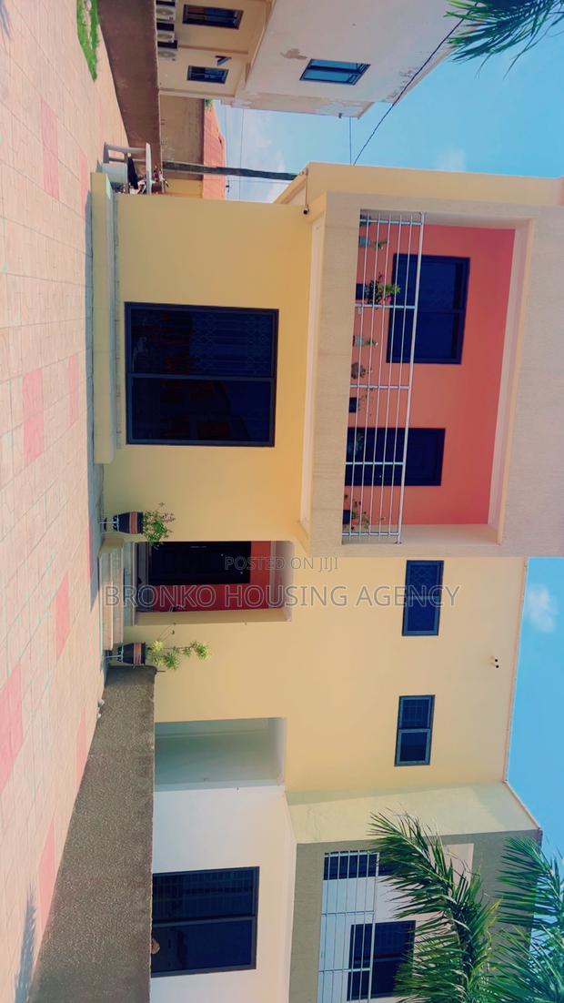 Furnished 3bdrm Townhouse / Terrace in Bronko Housing, Sakumono · Photo 1