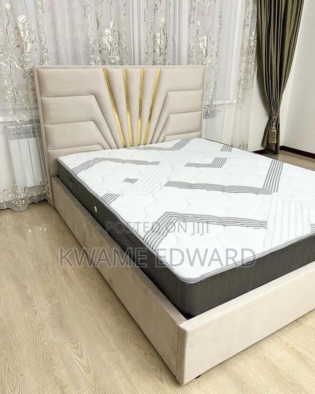 Double Double Frame With Mattress · Photo 1