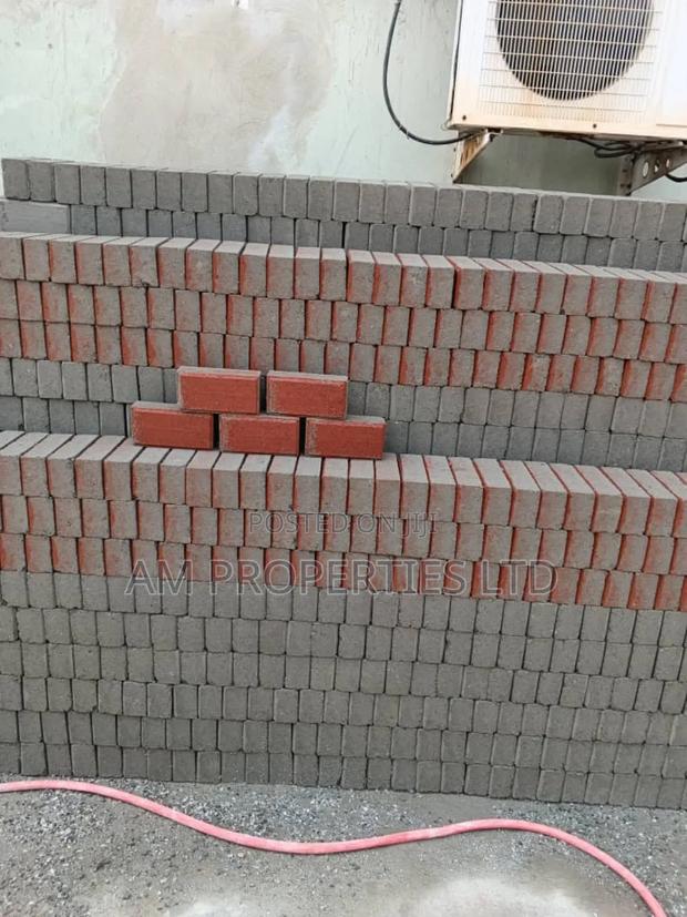 Pavement Blocks, Tiles and Kerbs · Photo 7