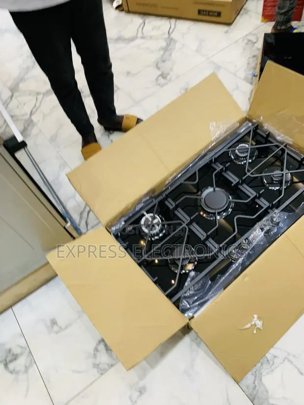 Lovely New Black Built in Kenwood All Gas 5burner 90cm · Photo 1