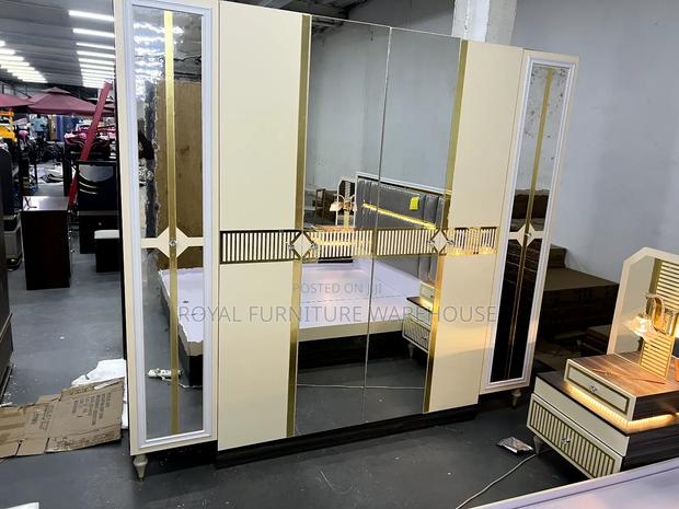 Foreign Type Bed Room Set · Photo 3