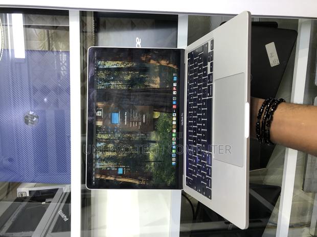 Laptop Apple MacBook Pro 2020 16GB Intel Core I7 SSD 512GB · Photo 1