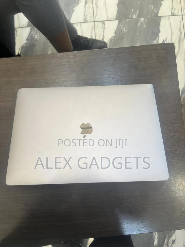 Laptop Apple MacBook Pro 2019 16GB Intel Core I7 SSD 512GB · Photo 5
