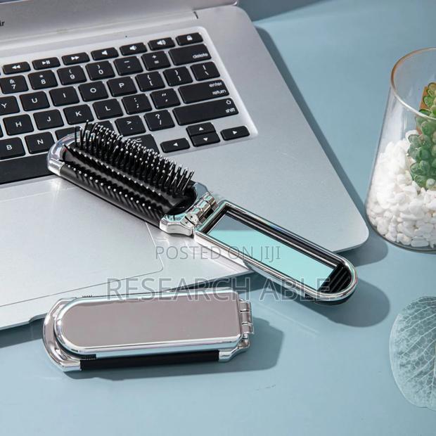 Portable Hair Brush · Photo 3