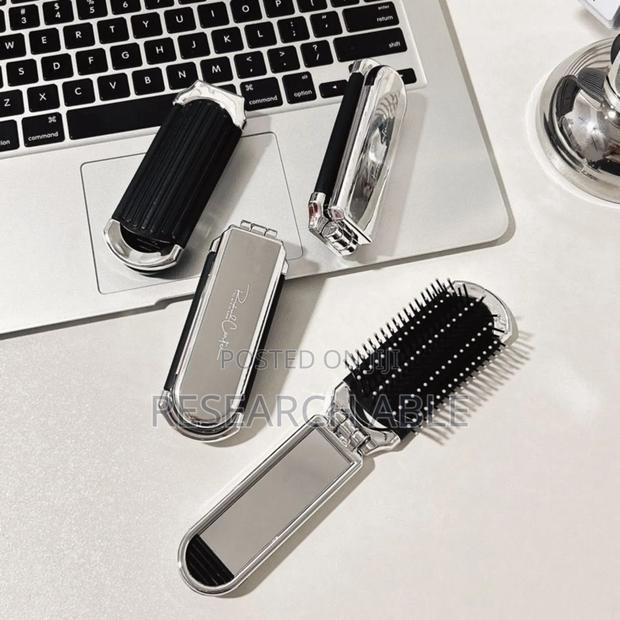 Portable Hair Brush · Photo 4