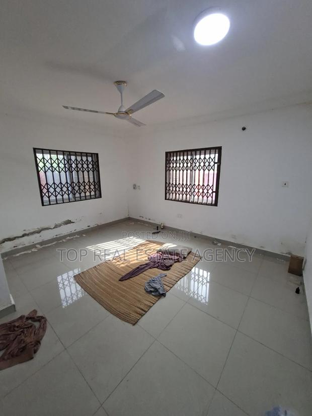 2bdrm Apartment in Adenta, Danfa for rent · Photo 5