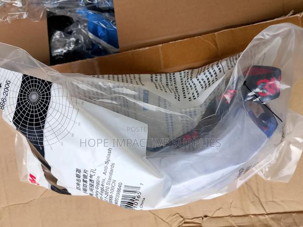 3m Heavy Duty Goggle. · Photo 2