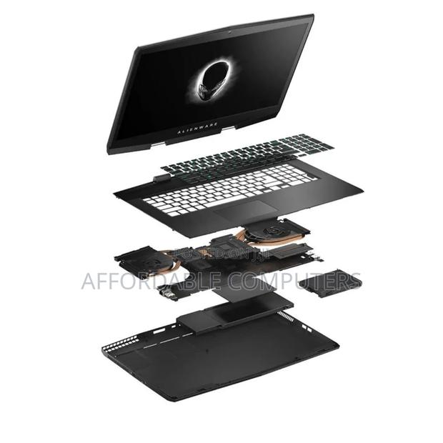 New Laptop Alienware M17x R2 3GB Intel Core I7 SSD 1T · Photo 2