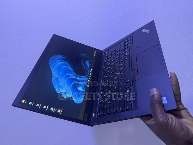 Laptop Lenovo Thinkpad T490s 8GB Intel Core I7 SSD 256GB · Photo 1