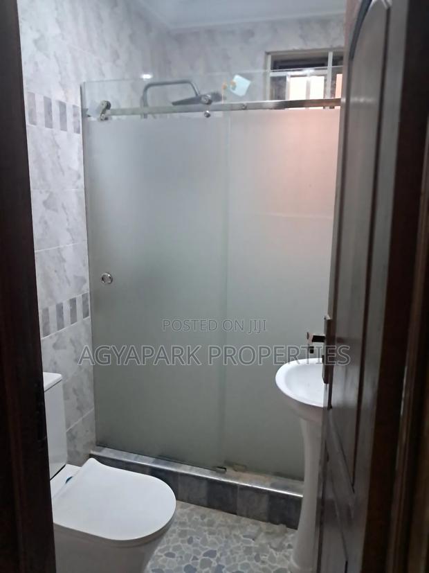 2bdrm Apartment in Obeyeyie, Amasaman for rent · Photo 6