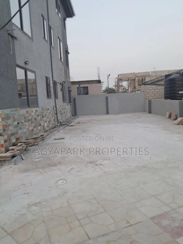 2bdrm Apartment in Obeyeyie, Amasaman for rent · Photo 7