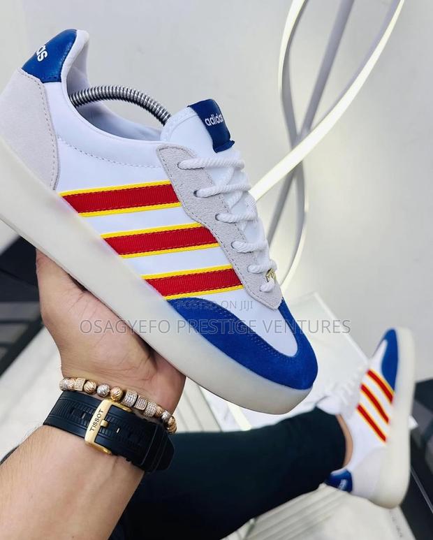 Quality Adidas Sneakers · Photo 1