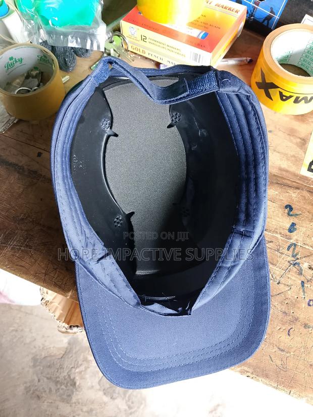 Safety Bump Cap Without Reflectors. · Photo 4