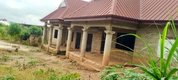 6bdrm House in Alex Otuo Properties, Kumasi Metropolitan for sale · Photo 2