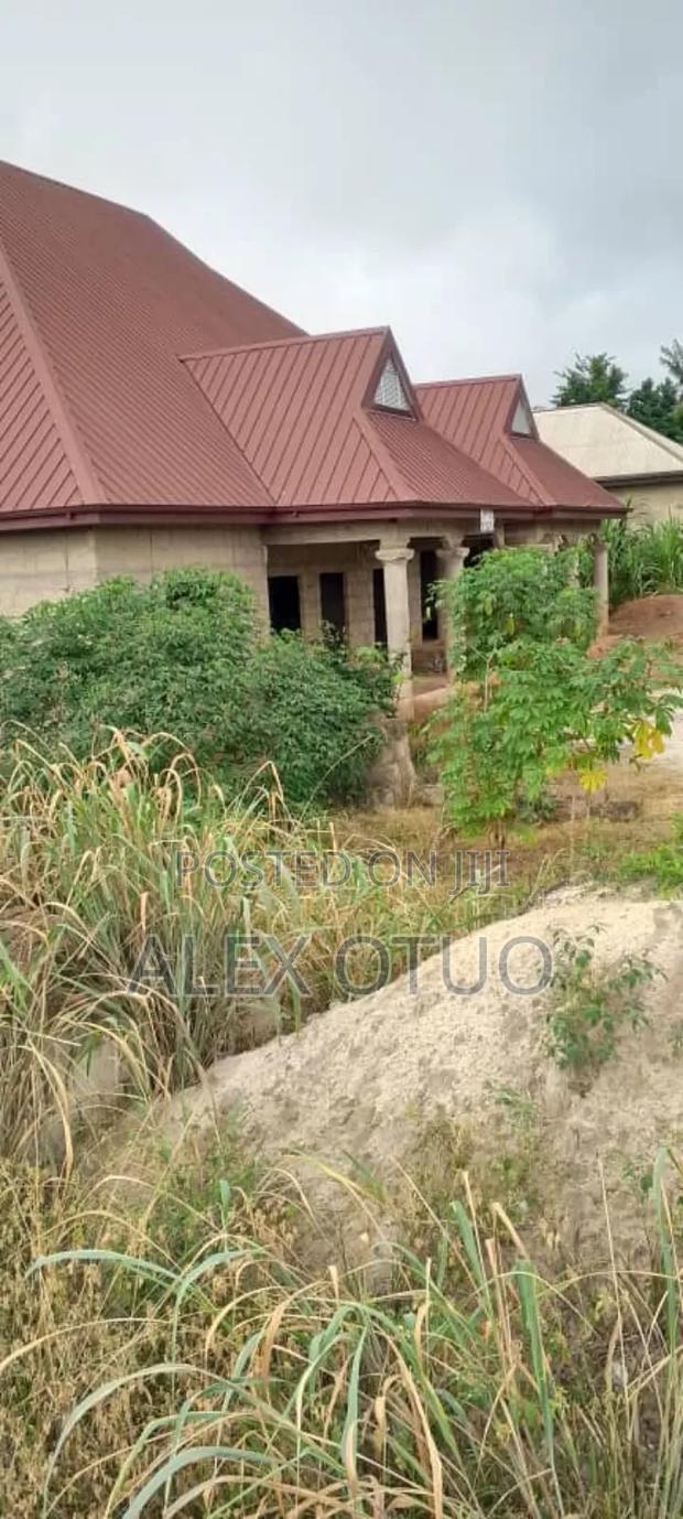 6bdrm House in Alex Otuo Properties, Kumasi Metropolitan for sale · Photo 4