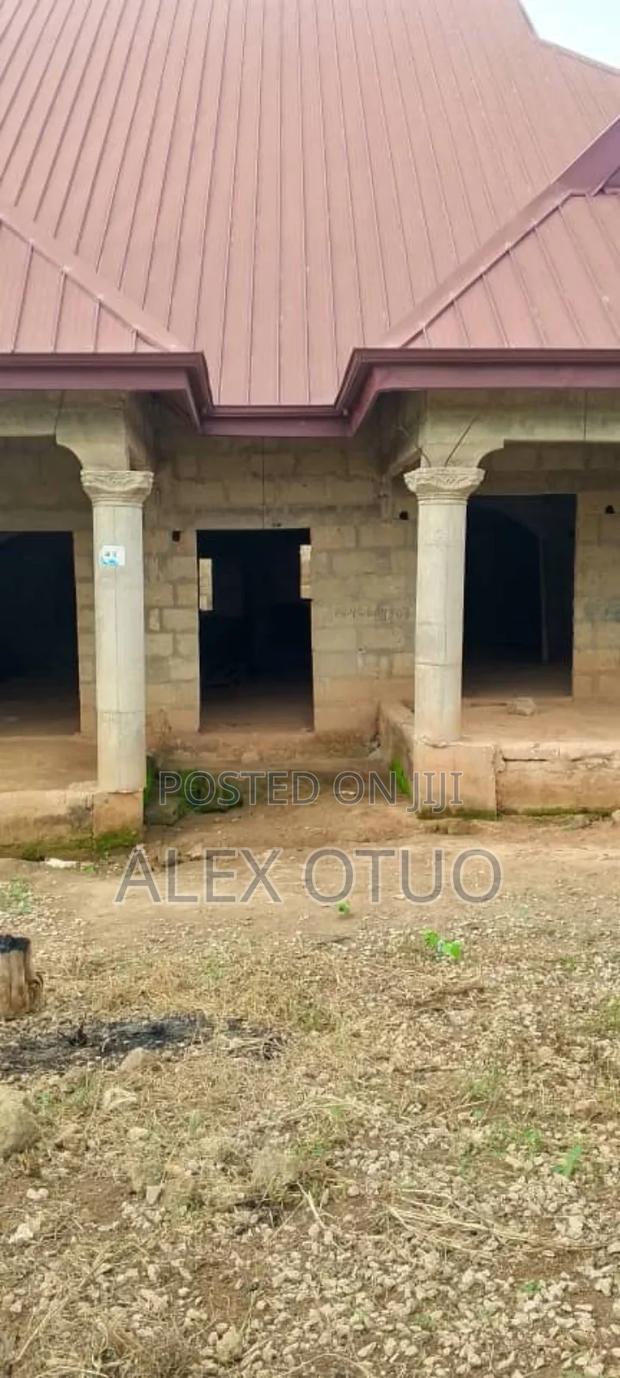 6bdrm House in Alex Otuo Properties, Kumasi Metropolitan for sale · Photo 5