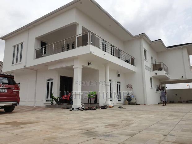 Furnished 6bdrm House in Ashomang Estate for sale · Photo 1