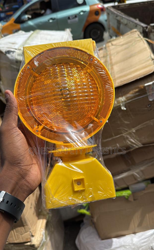 Construction Solar Light · Photo 1