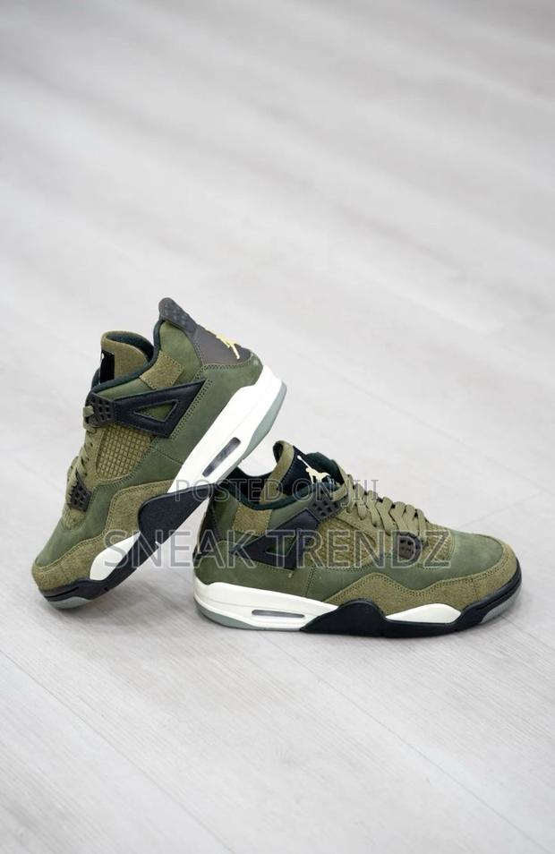 Air Jordan R4 Og Amry Green Black N White · Photo 1