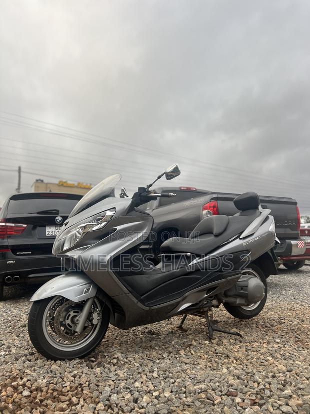 Suzuki Burgman 2017 Silver