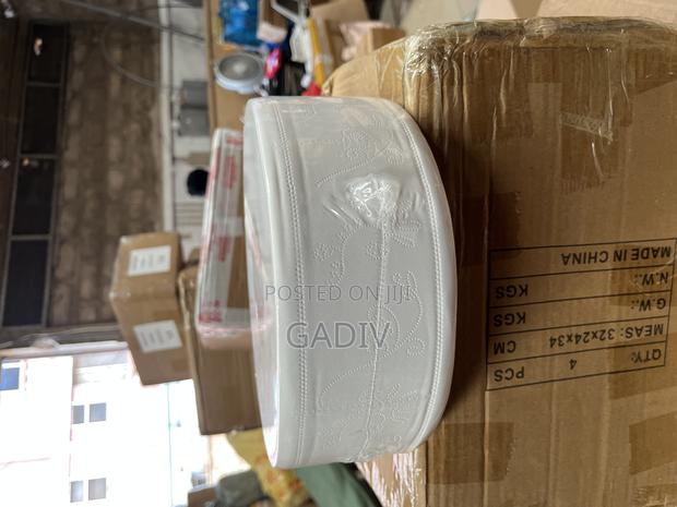 Jumbo T-Roll Paper 12 Rolls Per Box · Photo 5