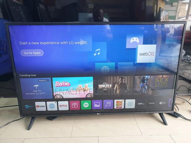 43"Lg Uhd HDR Smart Satellite Tv · Photo 2