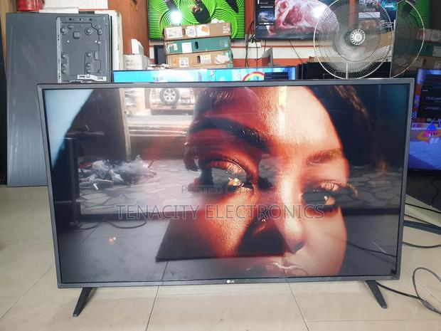 43"Lg Uhd HDR Smart Satellite Tv · Photo 5