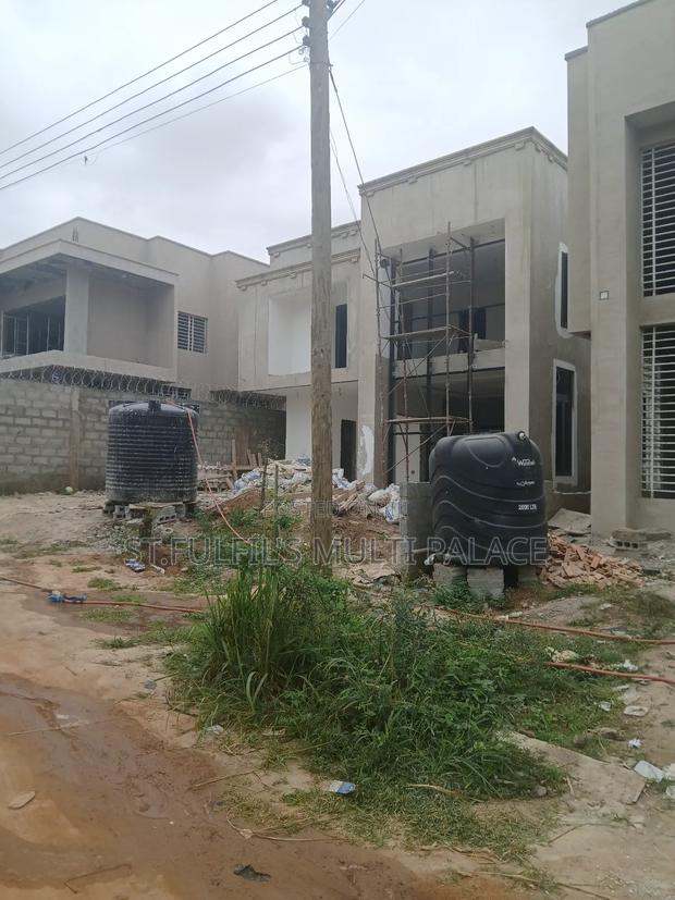 4bdrm House in Agbogba Old, North Legon for sale · Photo 4