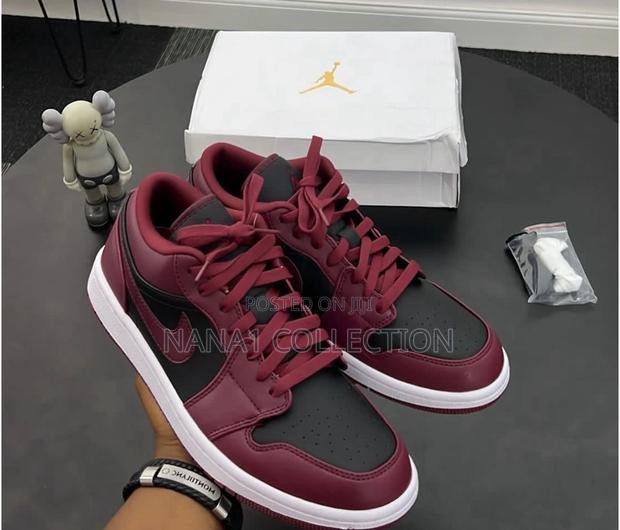 Air Jordan 1 Low “Dark Beetroot” Sneakers · Photo 1