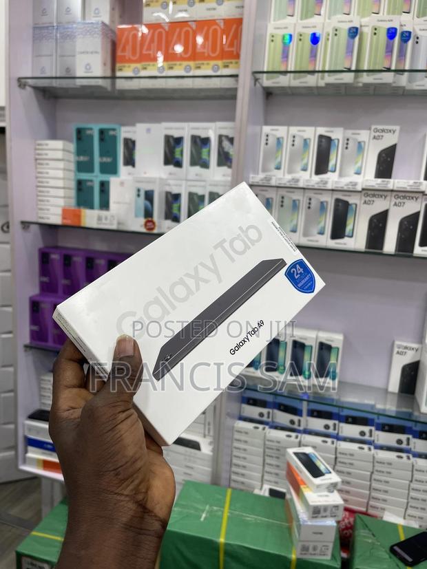 New Samsung Galaxy Tab A9 128 GB Black · Photo 1