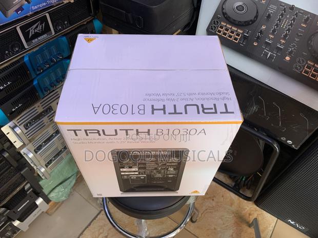 Behringer Truth B1030a Active 2-way Studio Monitor,5.25” Kevlar Woofer · Photo 5