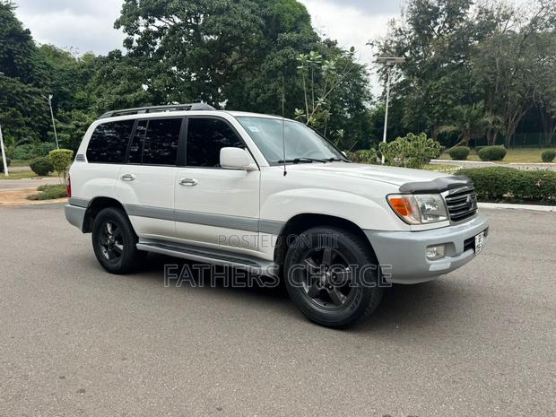 Toyota Land Cruiser 100 4.7 V8 Executive 2005 White · Photo 1