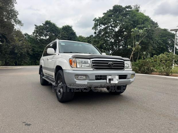 Toyota Land Cruiser 100 4.7 V8 Executive 2005 White · Photo 2