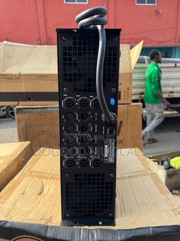 Crest-audio Ca55 18,000watt 4-channel Power Amplifier · Photo 3