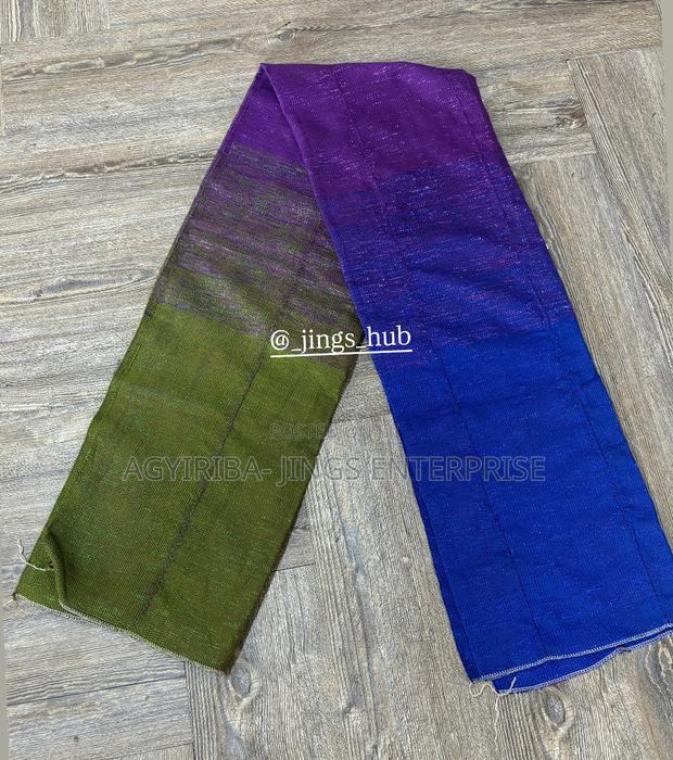 Handwoven Ombre Kente · Photo 1