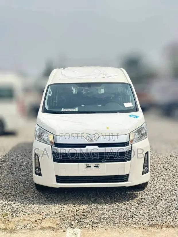 Toyota HiAce 2025 White · Photo 1