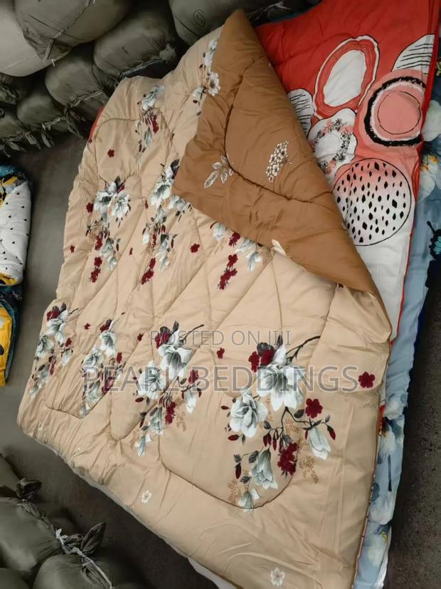 Luxurious 100% Cotton 7pcs Reversible Duvet Set Available in Stock · Photo 4